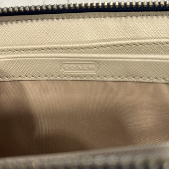 Coach Wallet - Picture 3 of 4